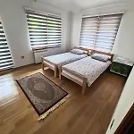 Center - Free Parking Villa *