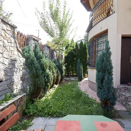 Center - Free Parking Villa
