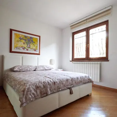Center - Free Parking Villa *