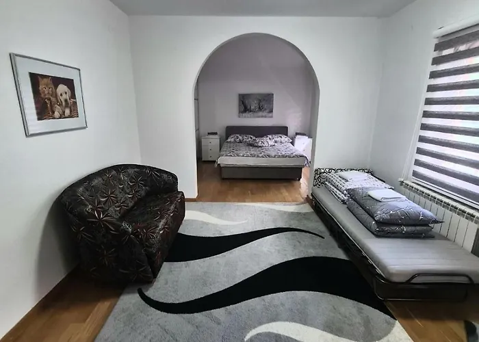 Center - Free Parking Villa *