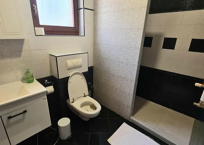 Center - Free Parking Villa