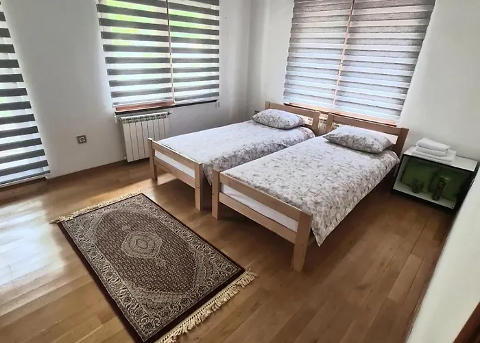 Center - Free Parking Villa *